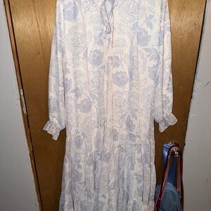 Dainty Jewells Blue and White Floral Long Sleeve Dress